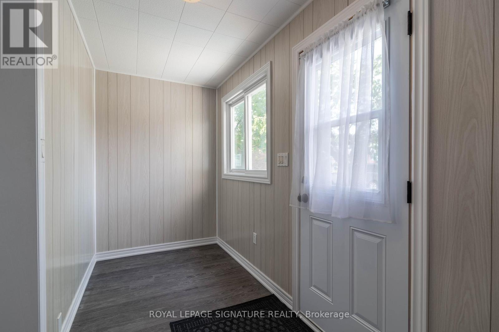 23 Sullivan Avenue Property Photo 6
