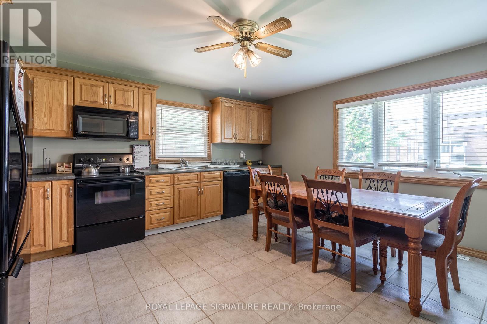 23 Sullivan Avenue Property Photo 27