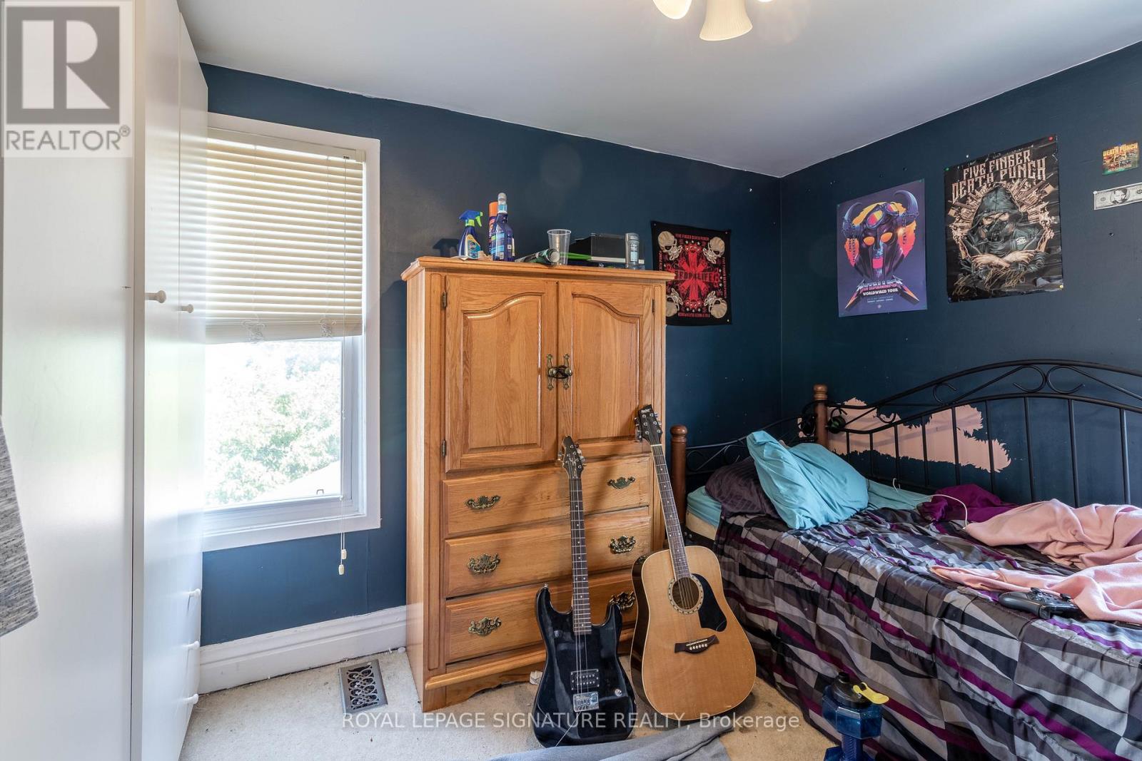 23 Sullivan Avenue Property Photo 35
