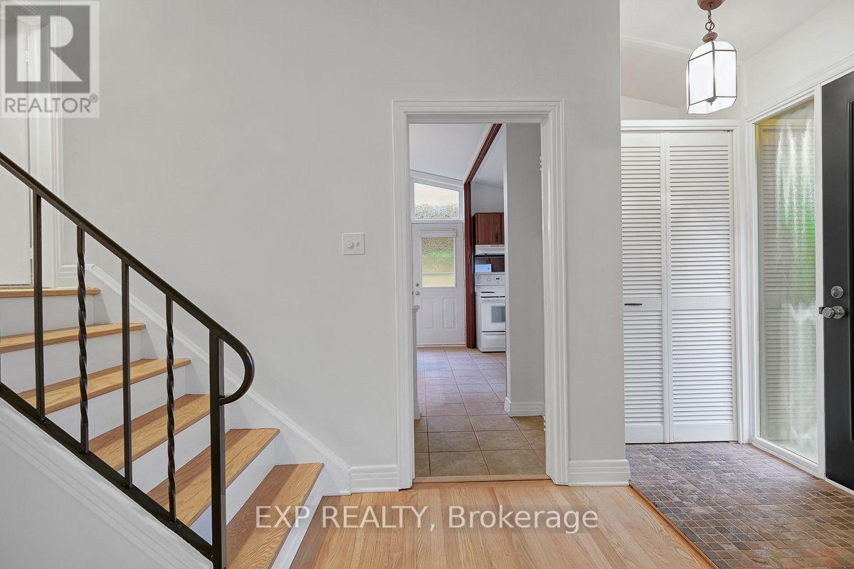 1473 Chomley Crescent Property Photo 11