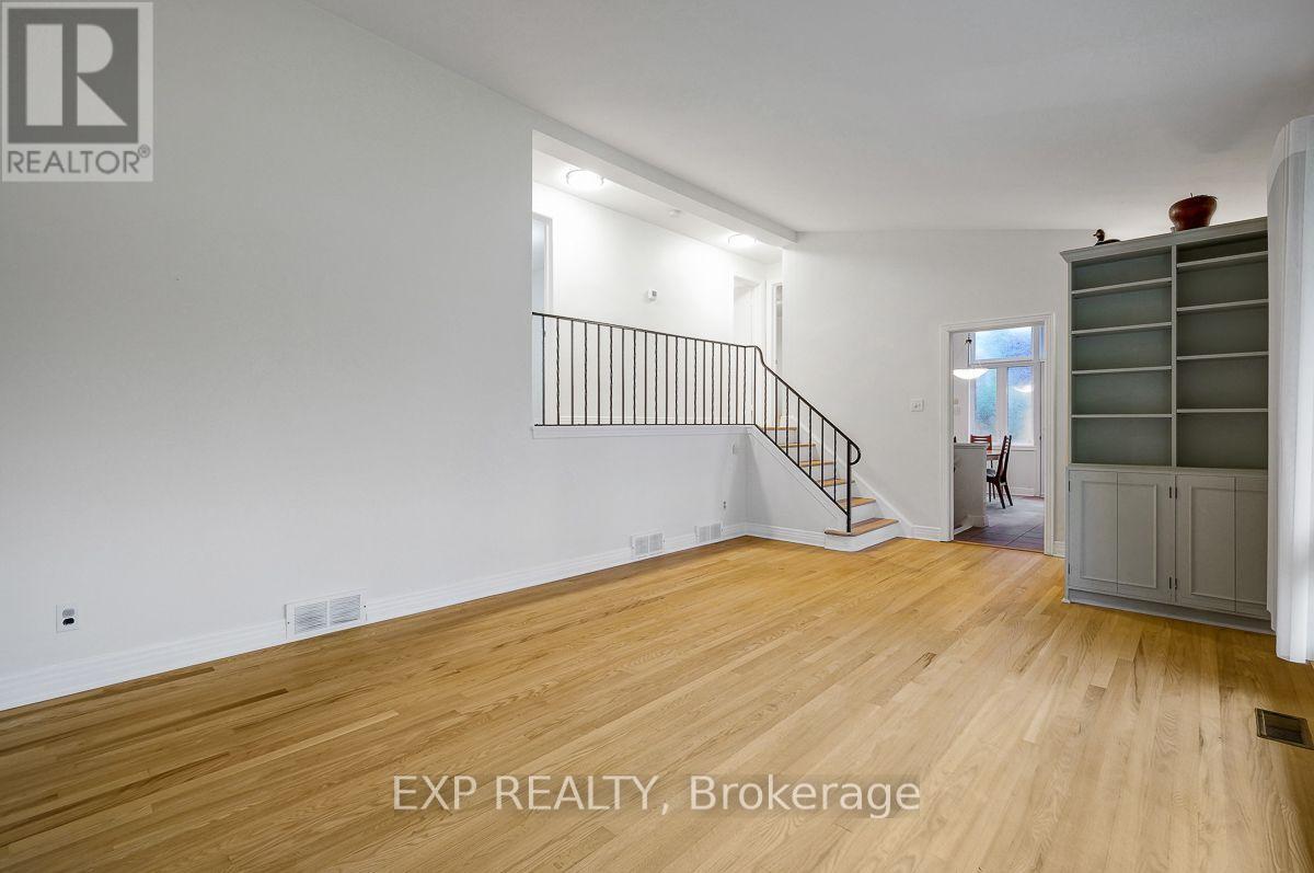 1473 Chomley Crescent Property Photo 16