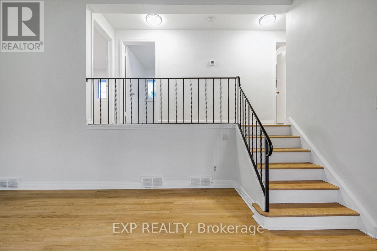 1473 Chomley Crescent Property Photo 17