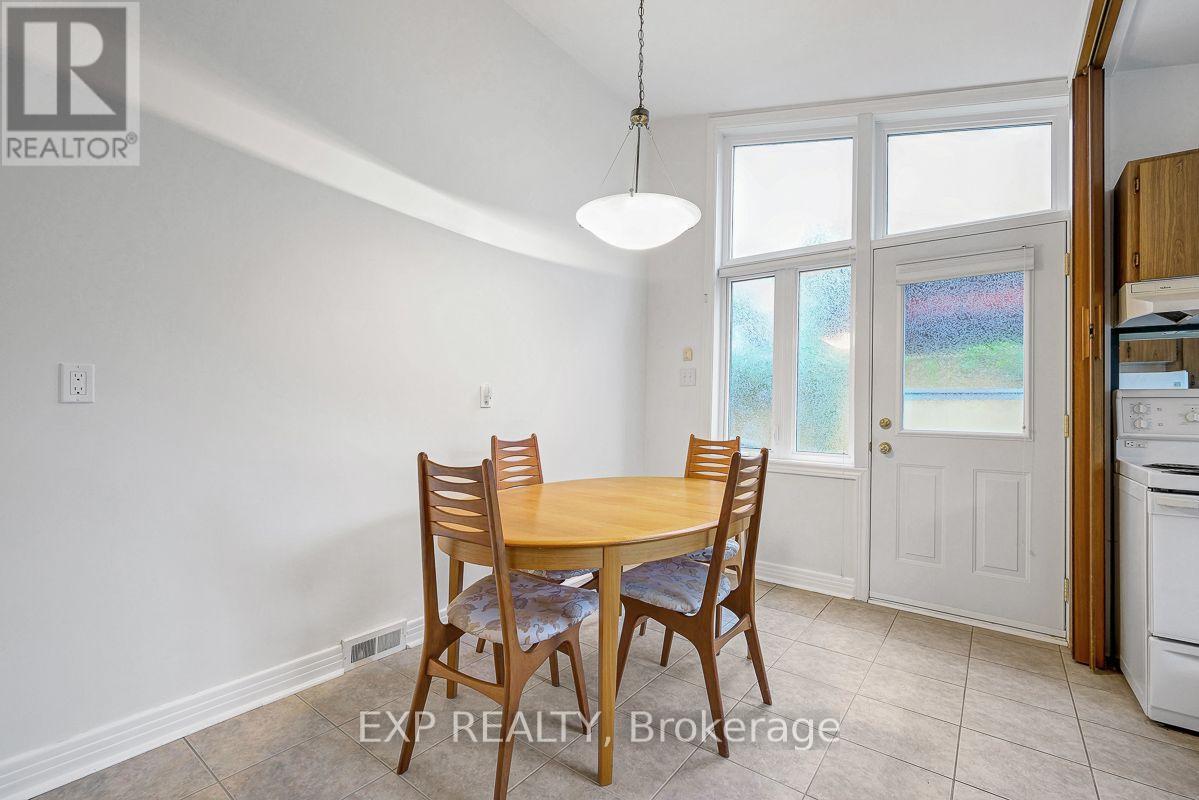1473 Chomley Crescent Property Photo 18