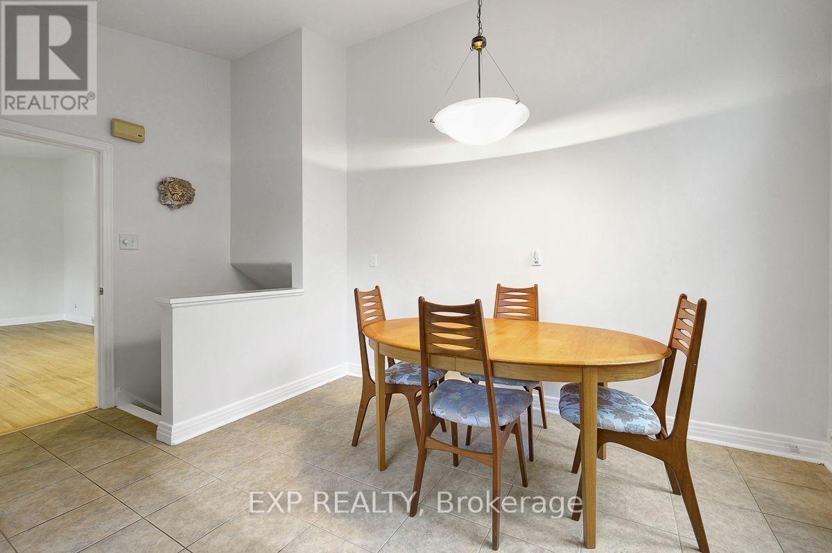 1473 Chomley Crescent Property Photo 20