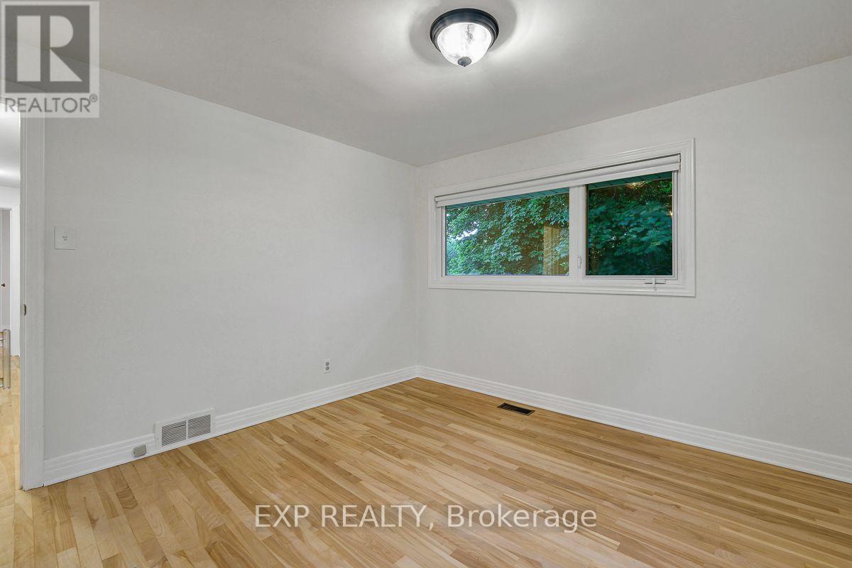 1473 Chomley Crescent Property Photo 28