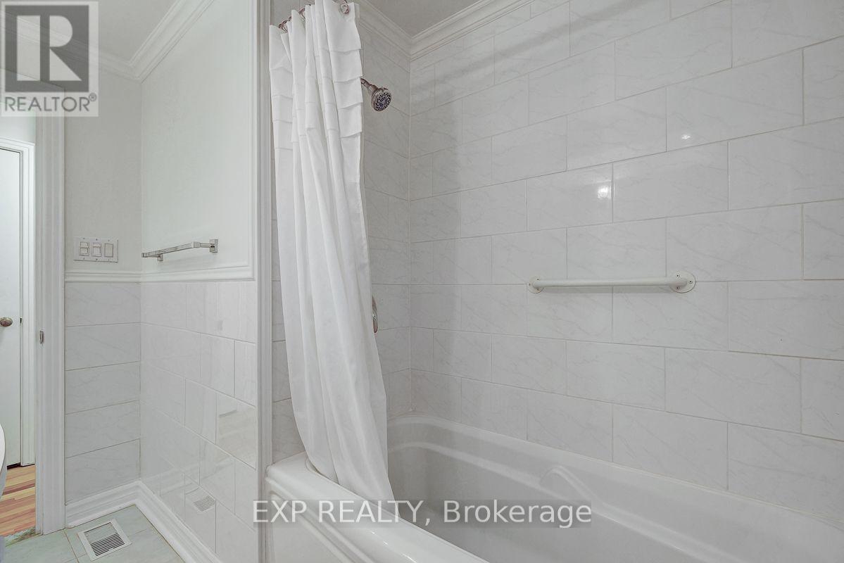 1473 Chomley Crescent Property Photo 30