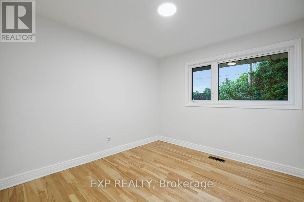 1473 Chomley Crescent Property Photo 31