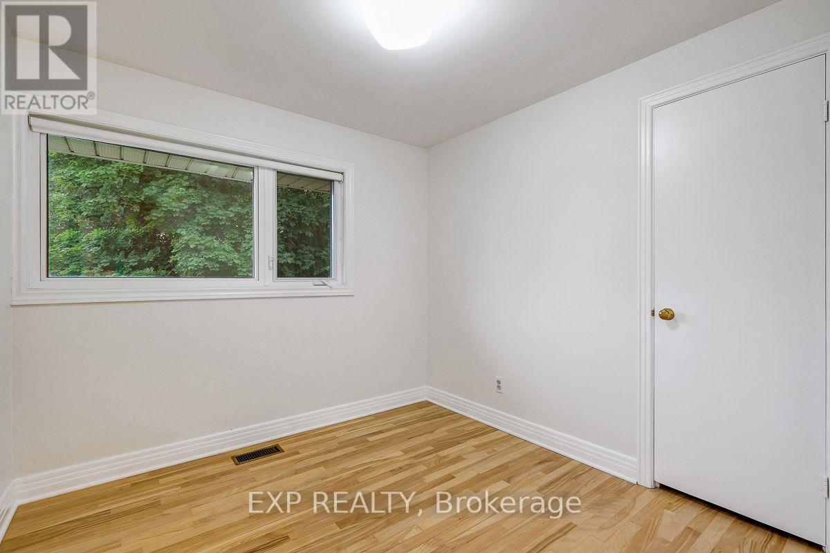 1473 Chomley Crescent Property Photo 34