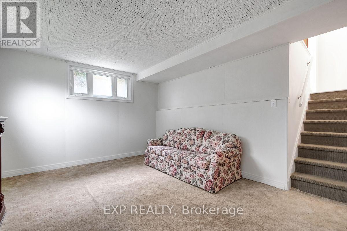 1473 Chomley Crescent Property Photo 35