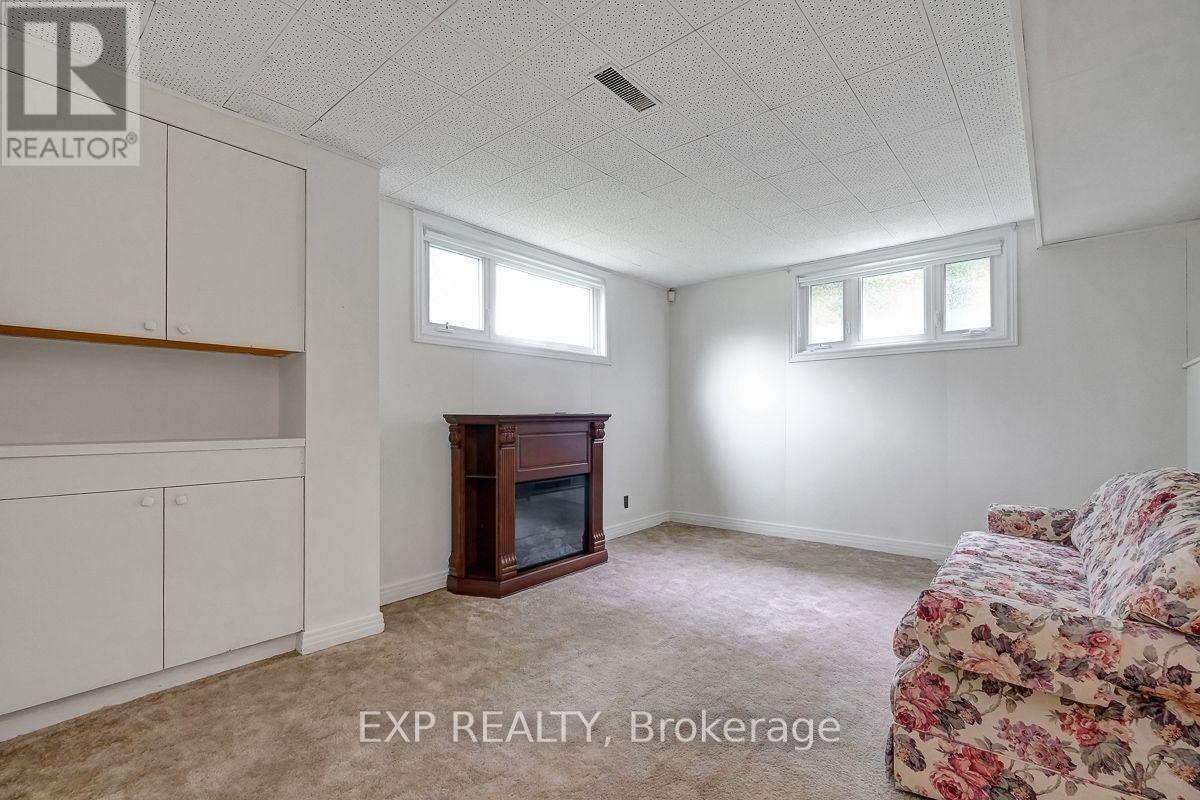 1473 Chomley Crescent Property Photo 38