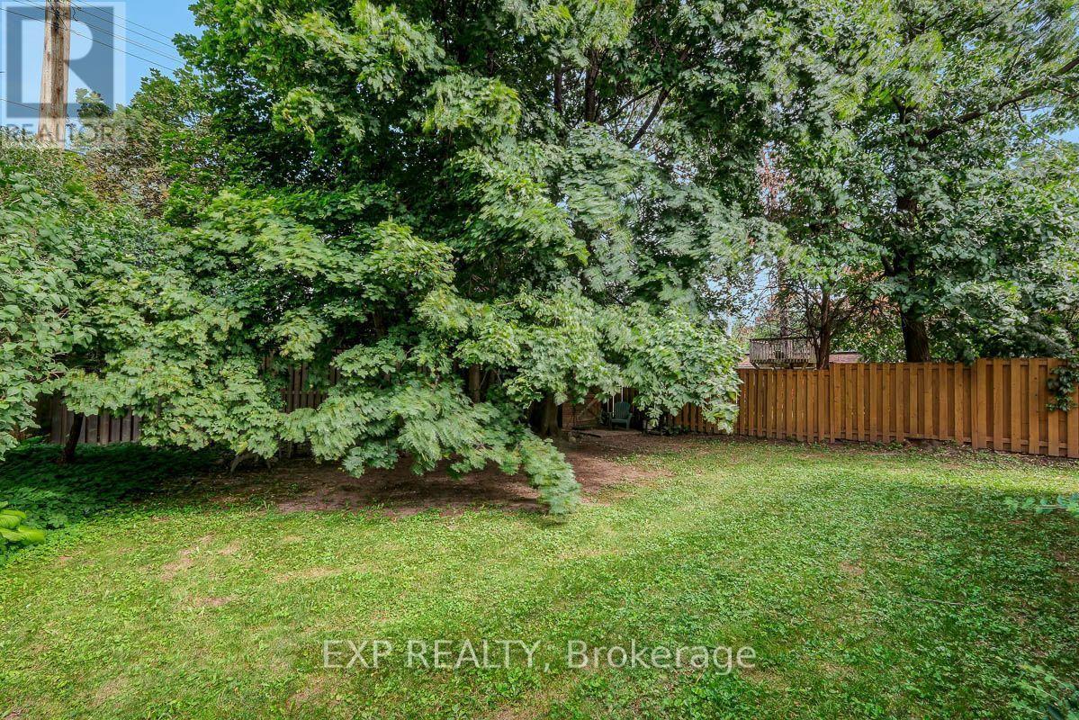 1473 Chomley Crescent Property Photo 43