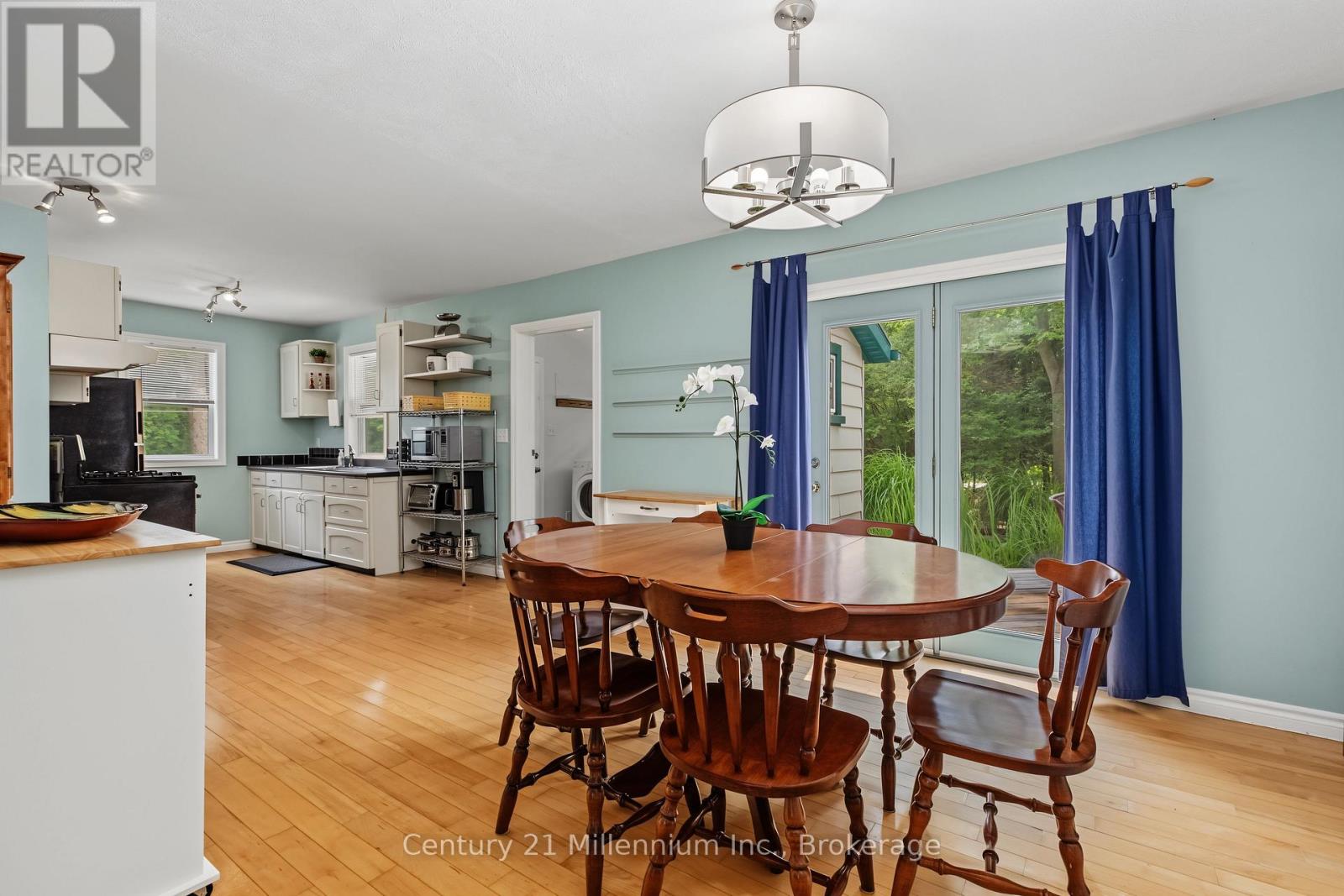 355 Spence Street Property Photo 14