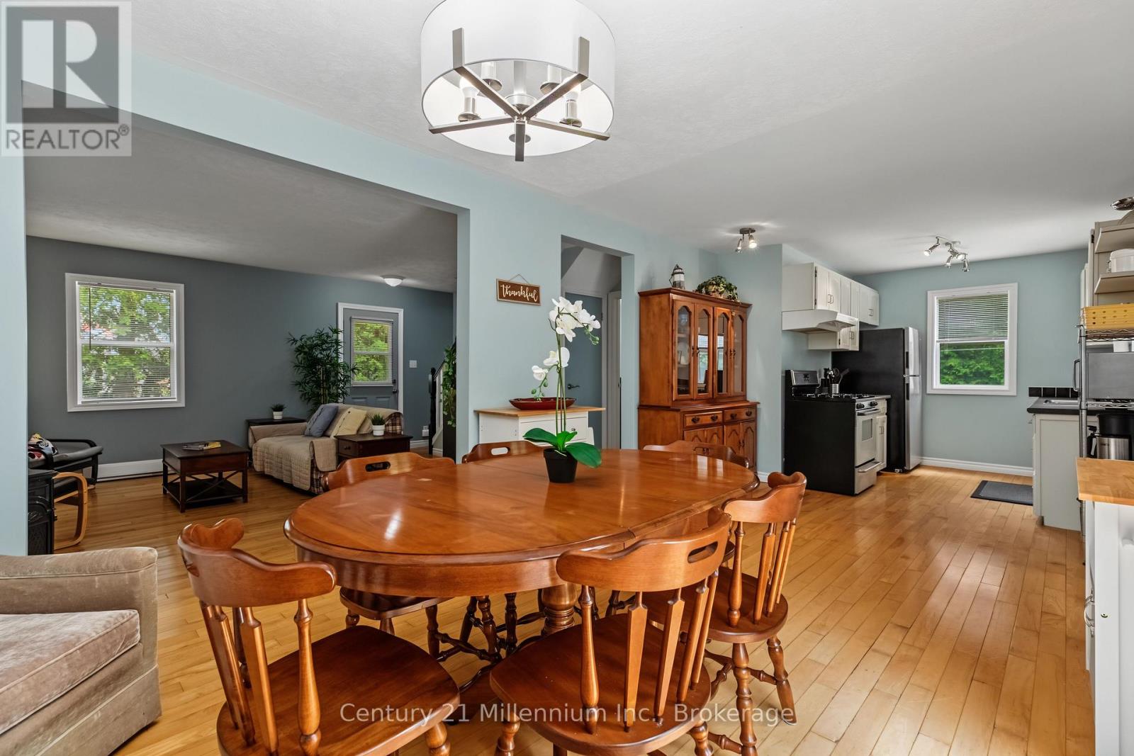 355 Spence Street Property Photo 15