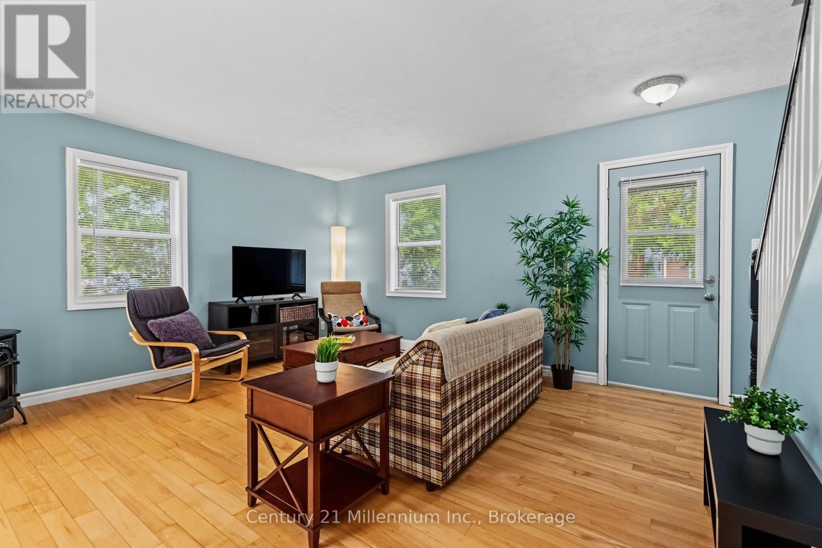 355 Spence Street Property Photo 20