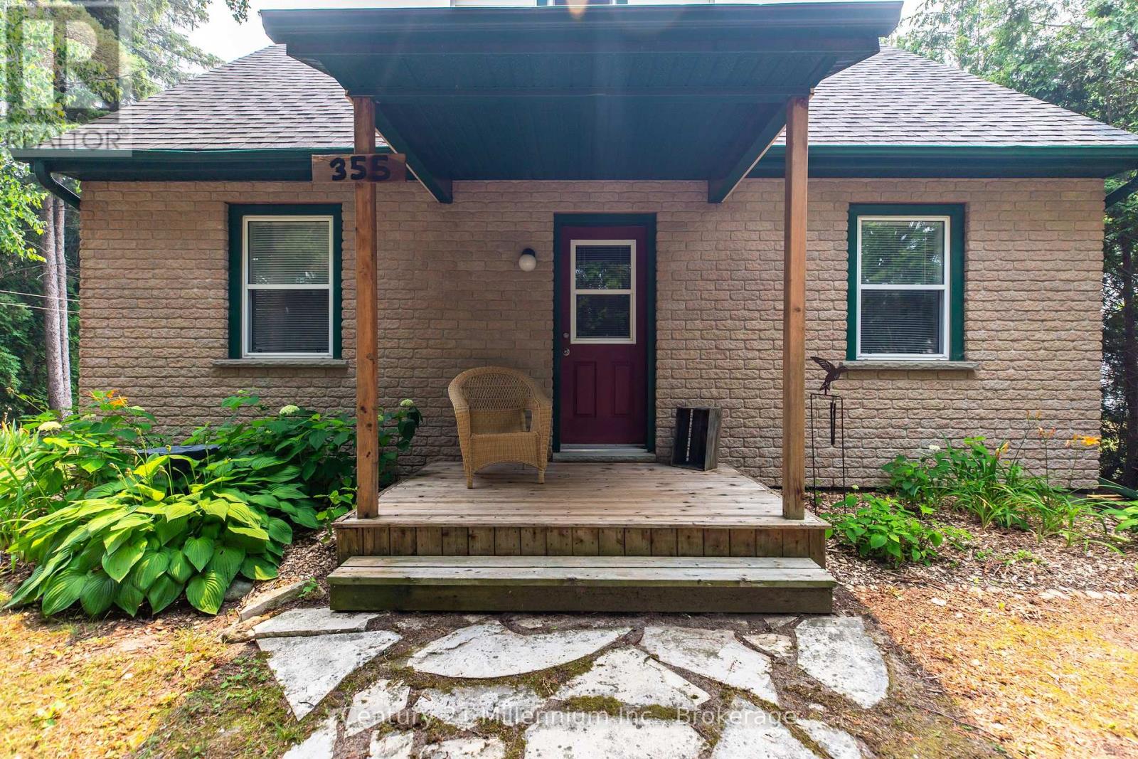 355 Spence Street Property Photo 43