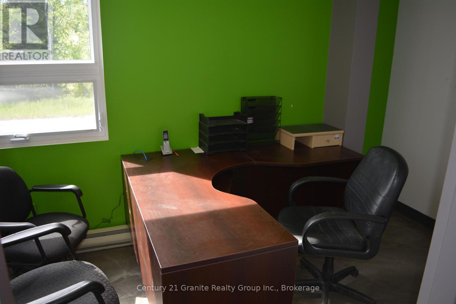 27578 Highway 62 S Property Photo 8