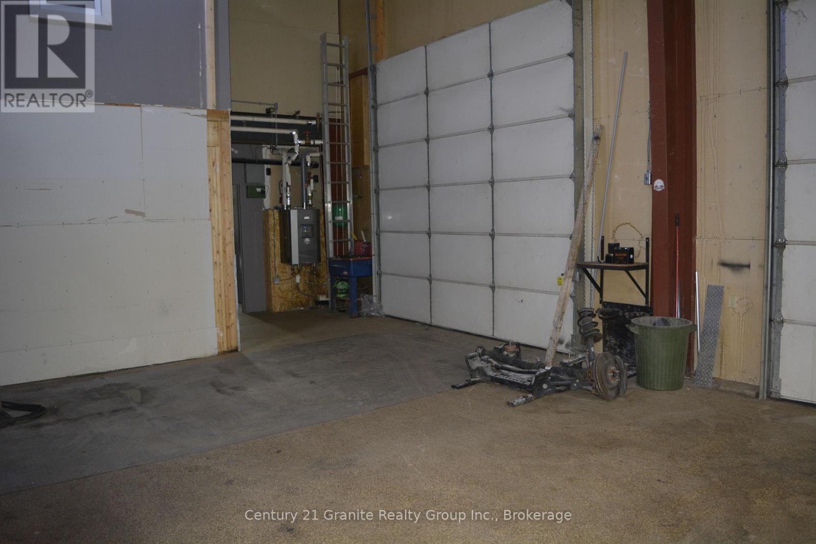 27578 Highway 62 S Property Photo 10