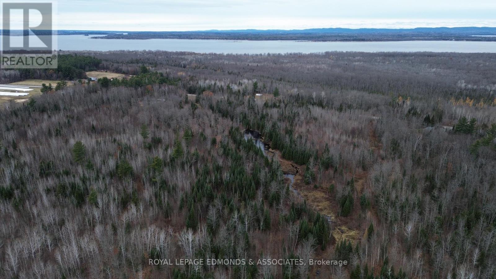 680 Westmeath Road Property Photo 10