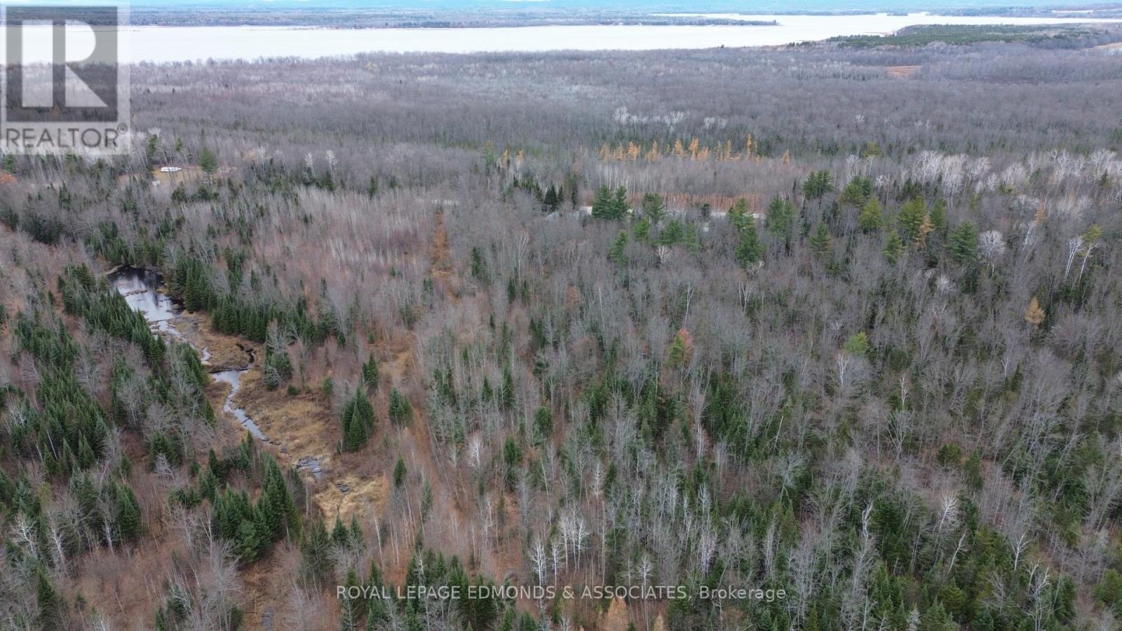 680 Westmeath Road Property Photo 13