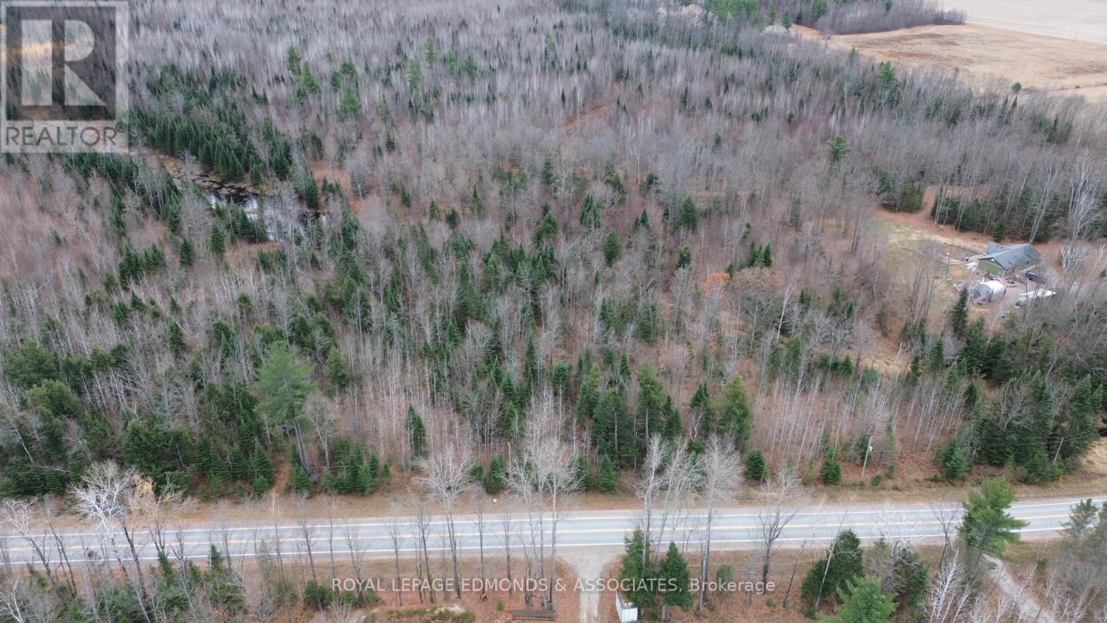 650 Westmeath Road Property Photo 9