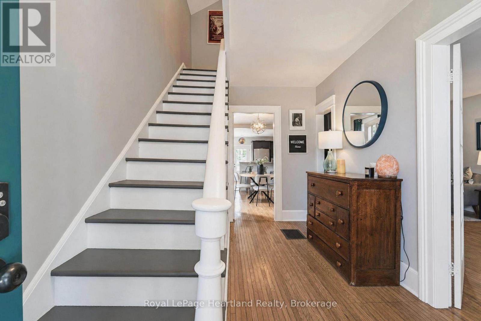 114 Elgin Avenue E Property Photo 5