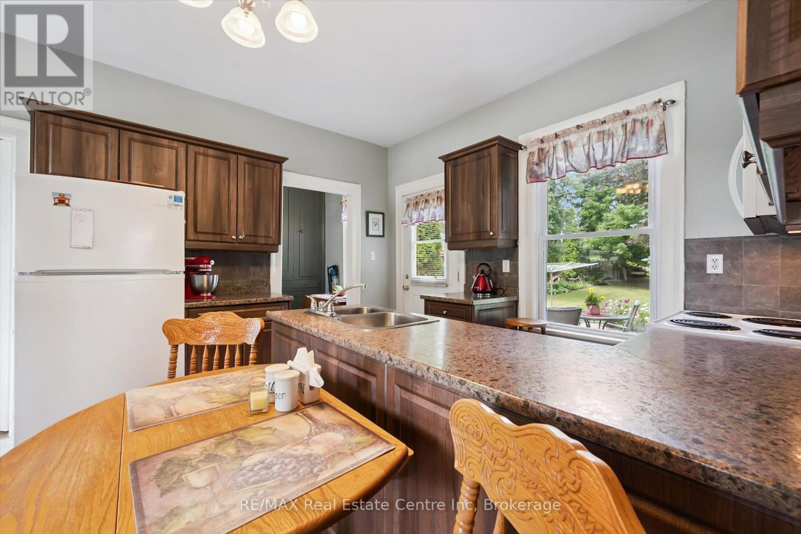 25 Badenoch Street Property Photo 7