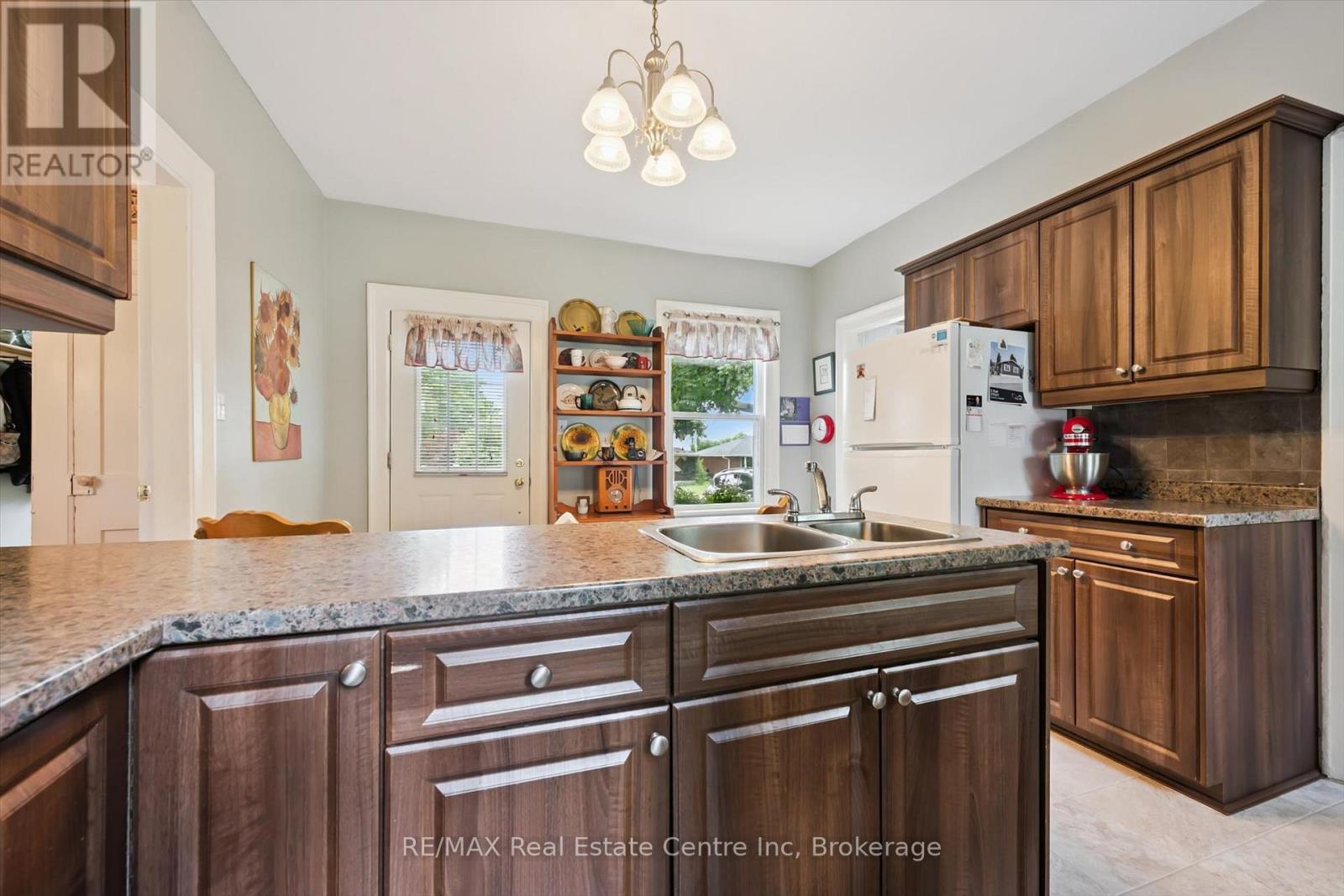 25 Badenoch Street Property Photo 8