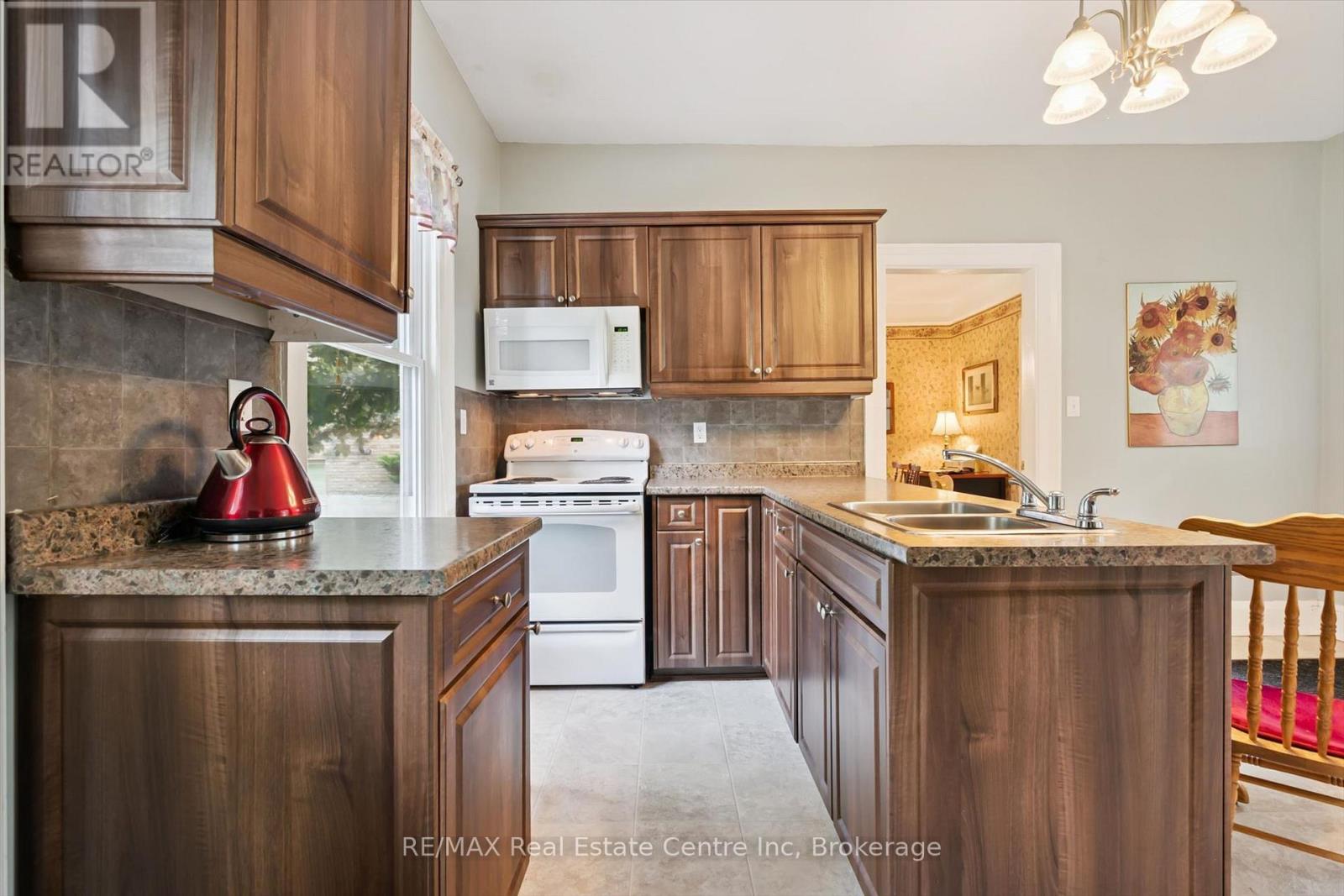 25 Badenoch Street Property Photo 9