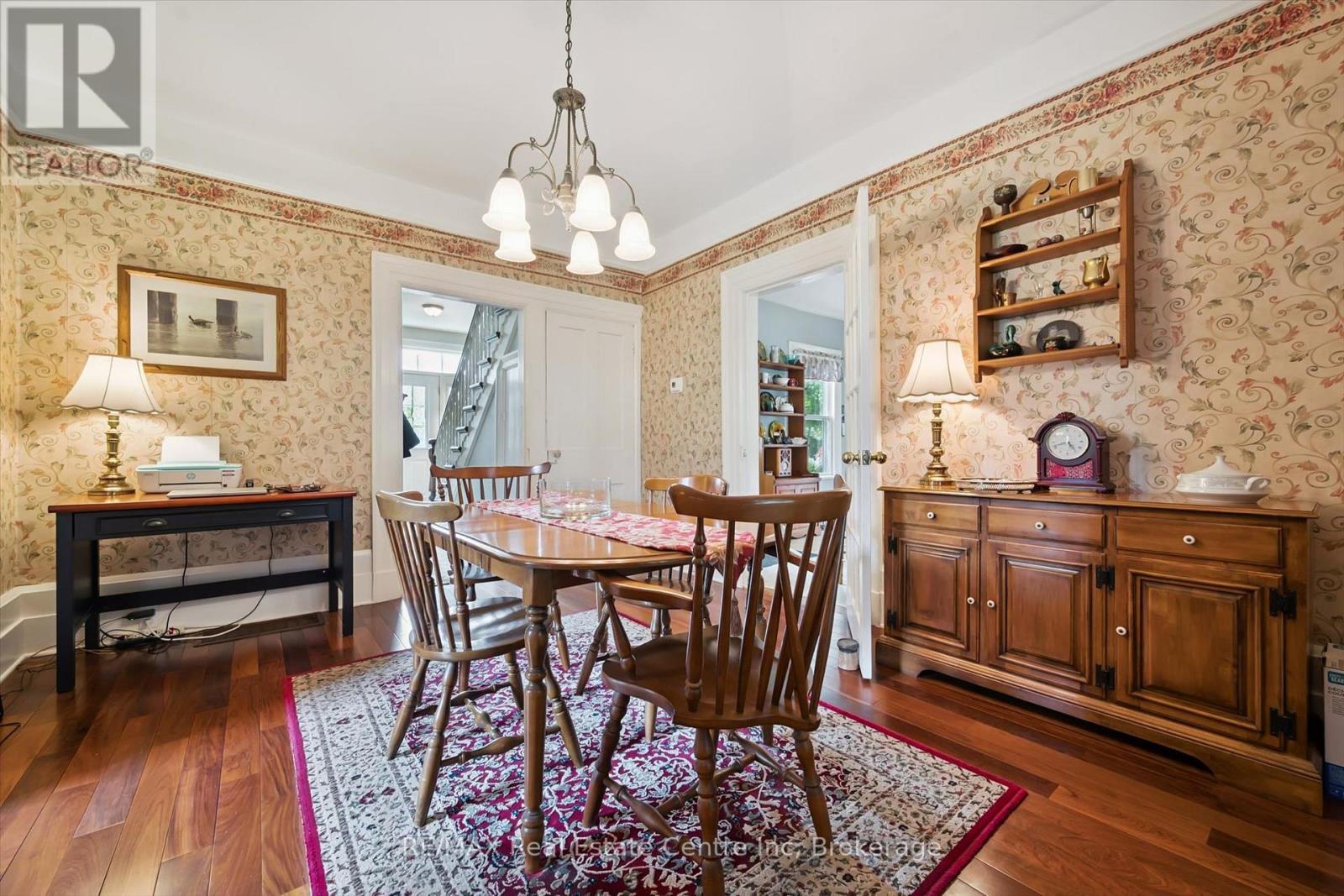 25 Badenoch Street Property Photo 15