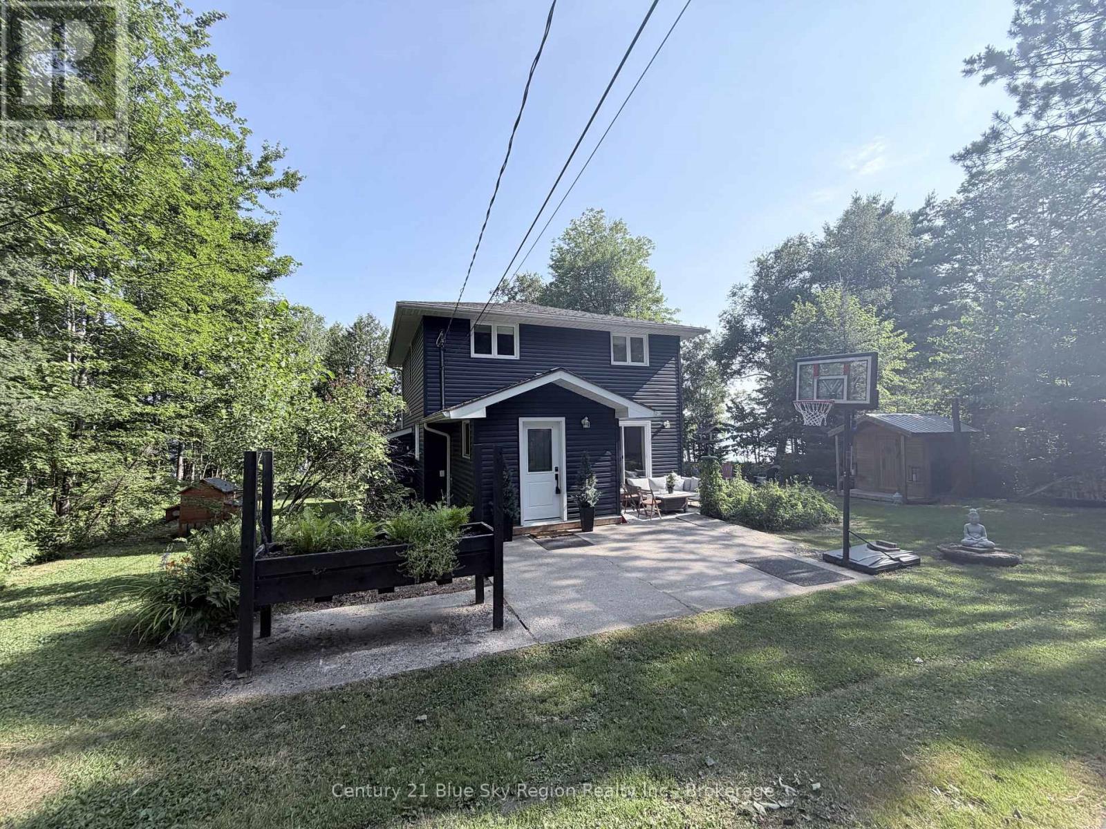 64 Ninovan Road E Property Photo 2