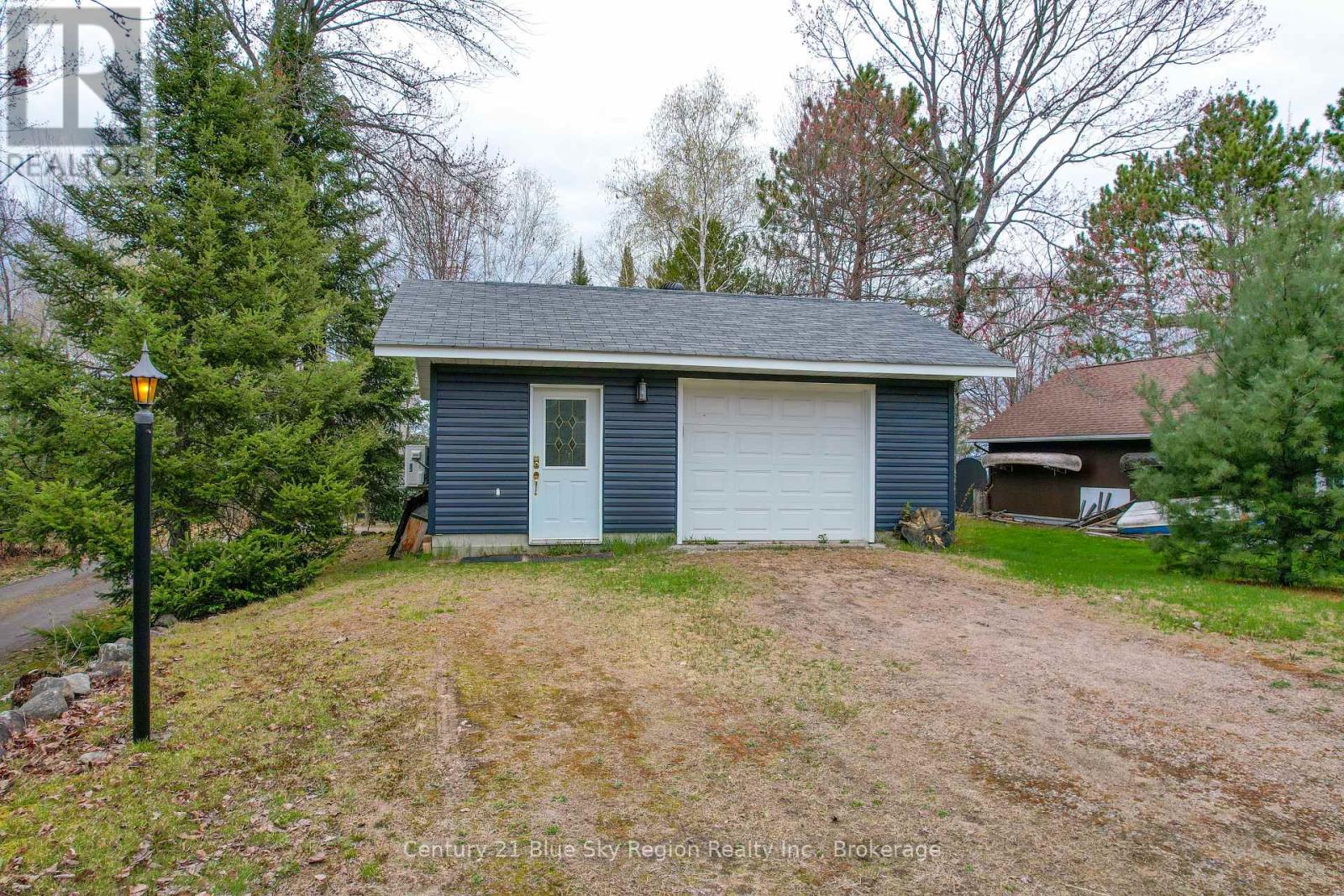 64 Ninovan Road E Property Photo 5