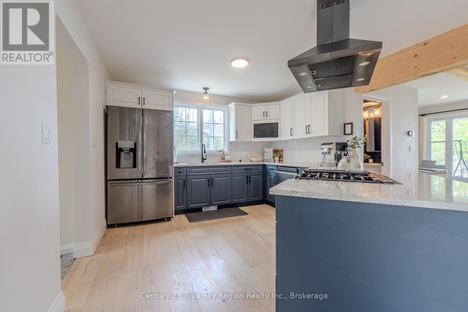 64 Ninovan Road E Property Photo 9