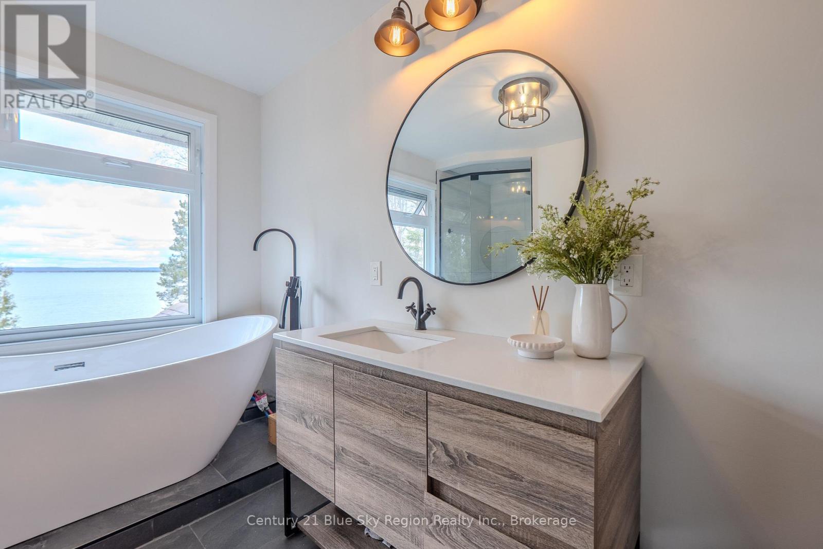 64 Ninovan Road E Property Photo 20