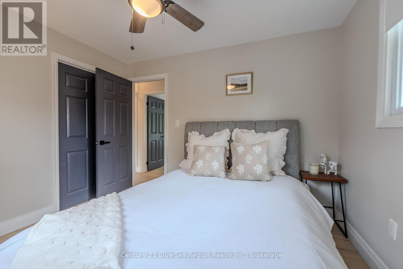 64 Ninovan Road E Property Photo 26