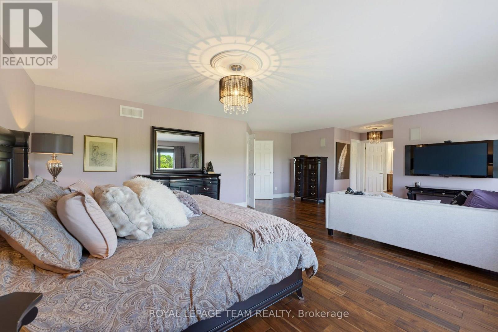 7 Tradewinds Drive Property Photo 24