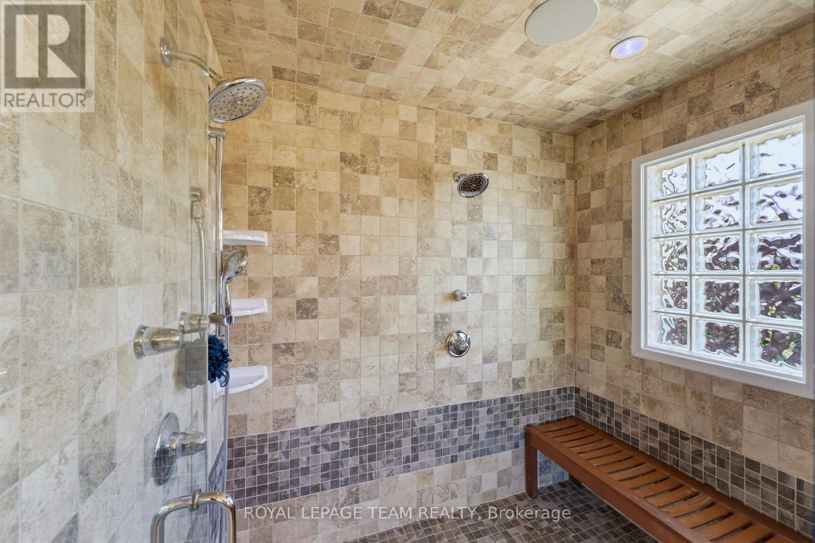 7 Tradewinds Drive Property Photo 27