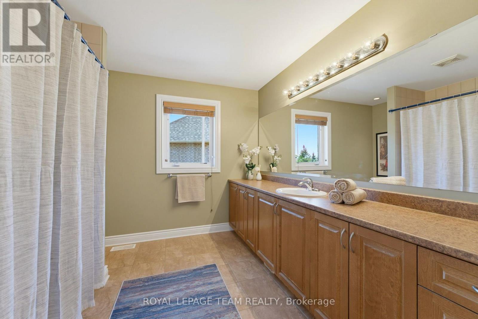 7 Tradewinds Drive Property Photo 33