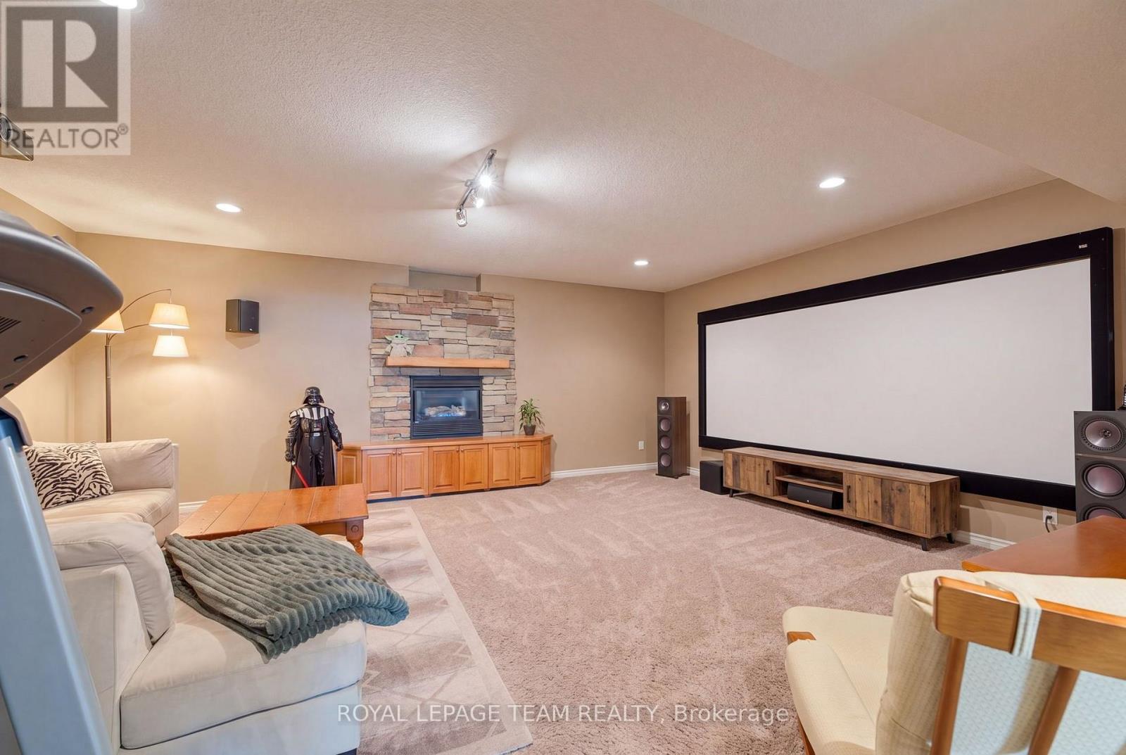 7 Tradewinds Drive Property Photo 35