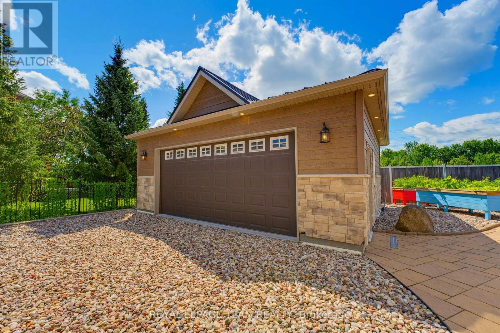 7 Tradewinds Drive Property Photo 48