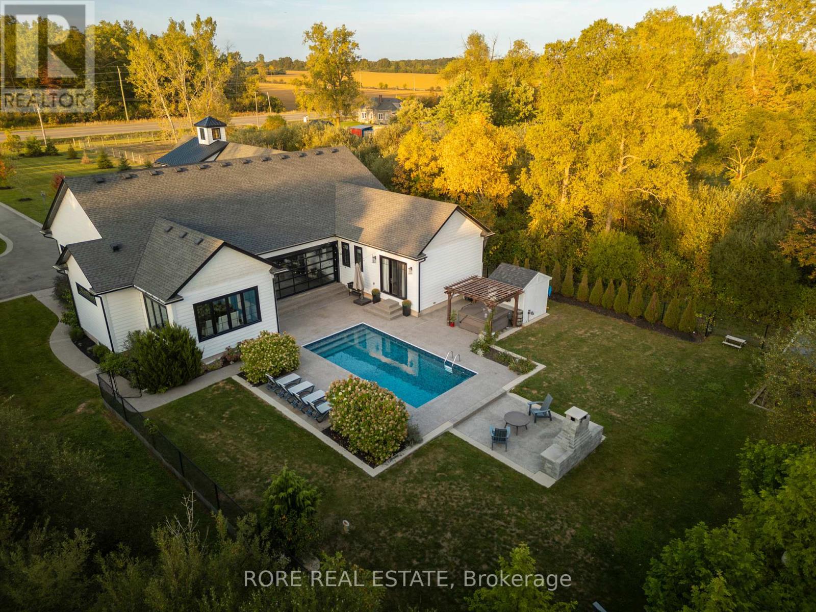 2439 Garrison Road Property Photo 9