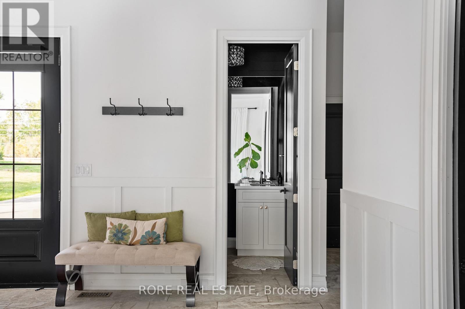 2439 Garrison Road Property Photo 17