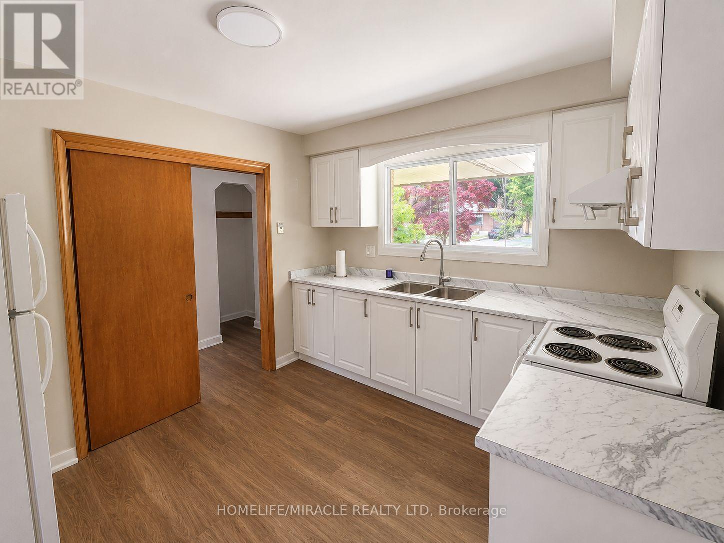 42 Mark Street Property Photo 3