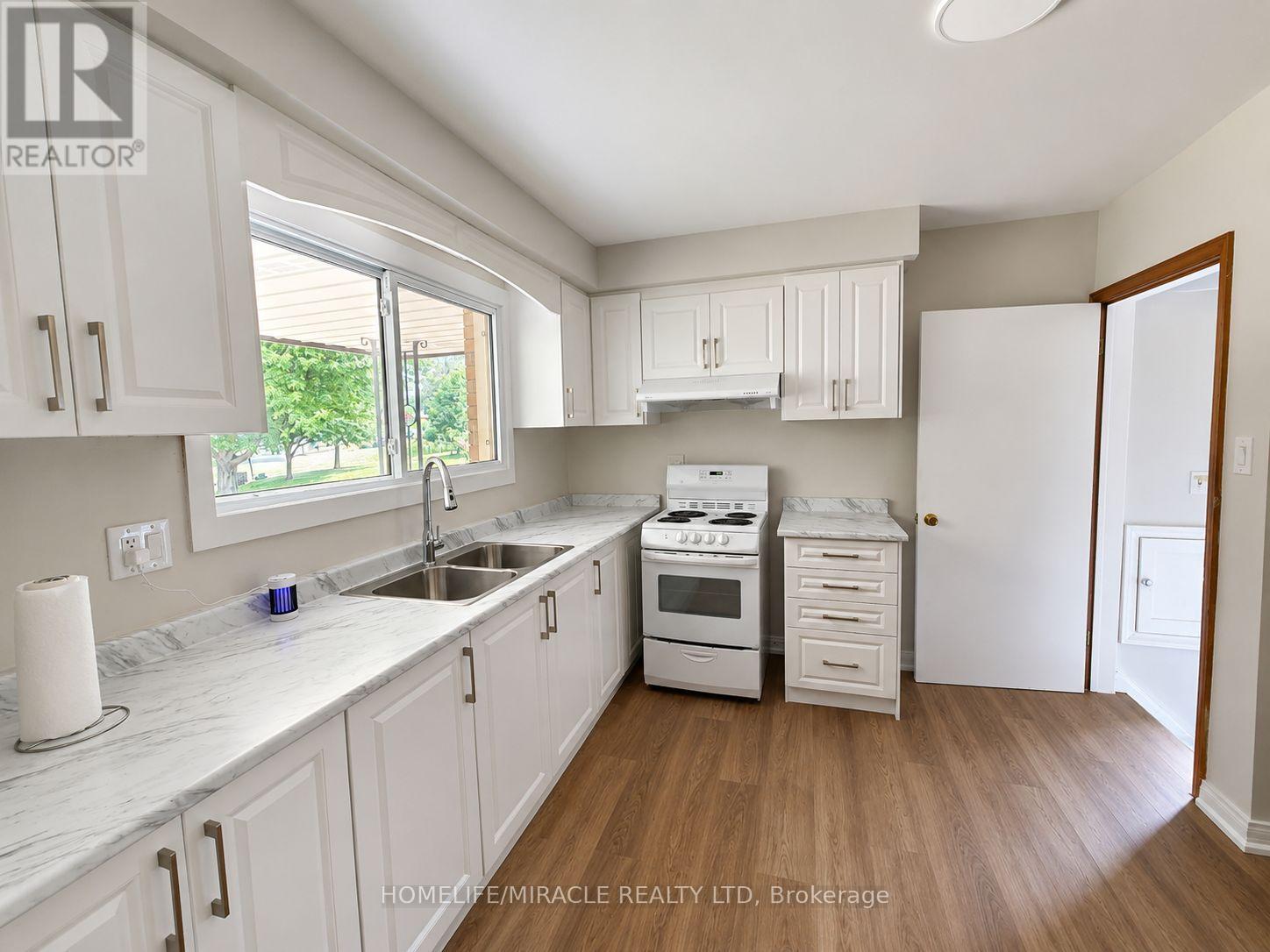 42 Mark Street Property Photo 4