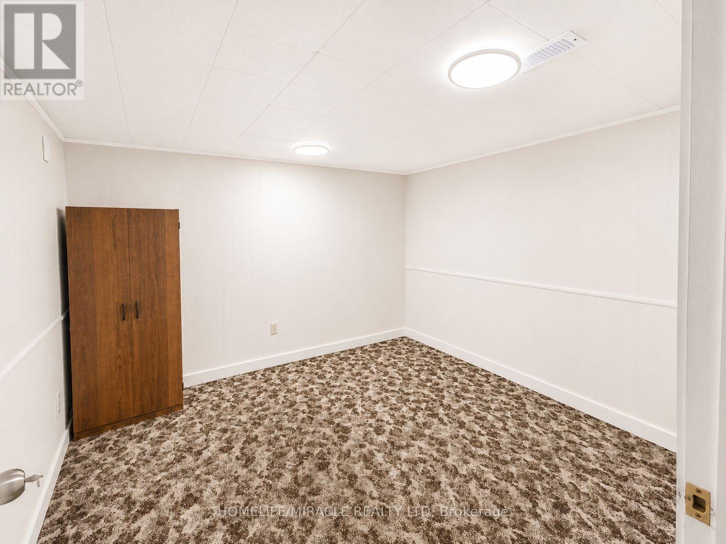 42 Mark Street Property Photo 16