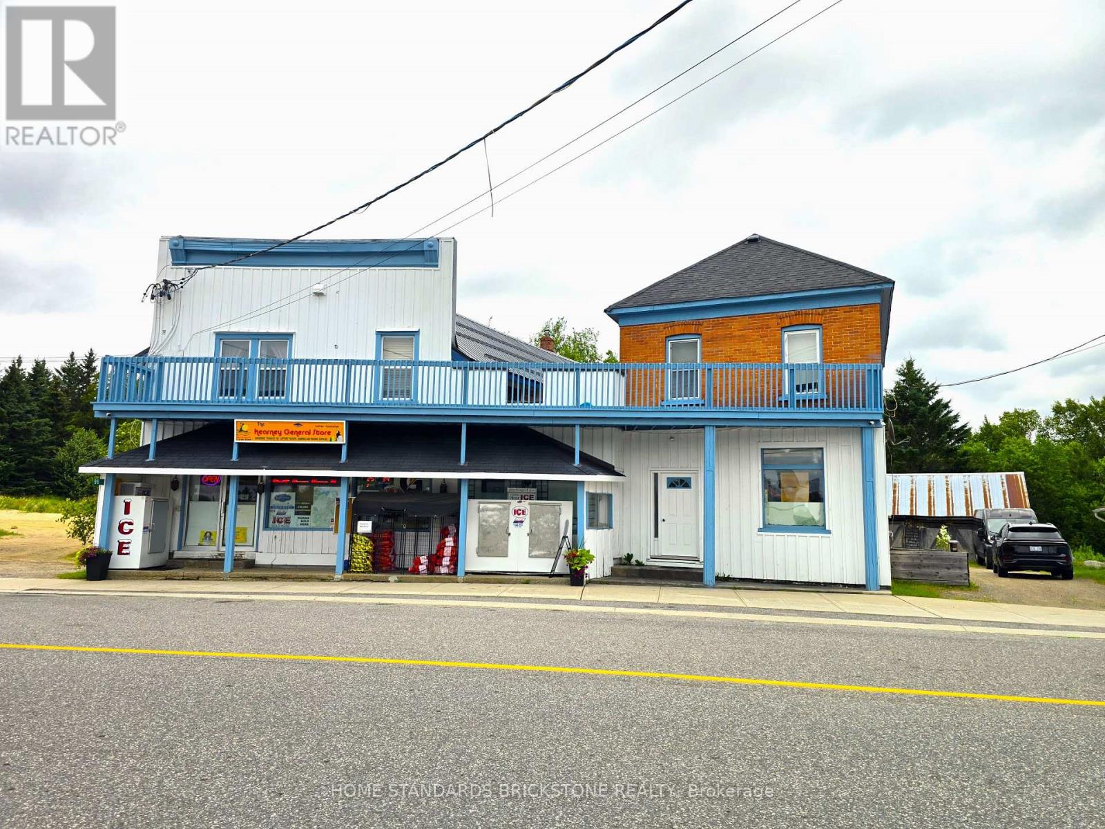 98 MAIN STREET Property Photo 1