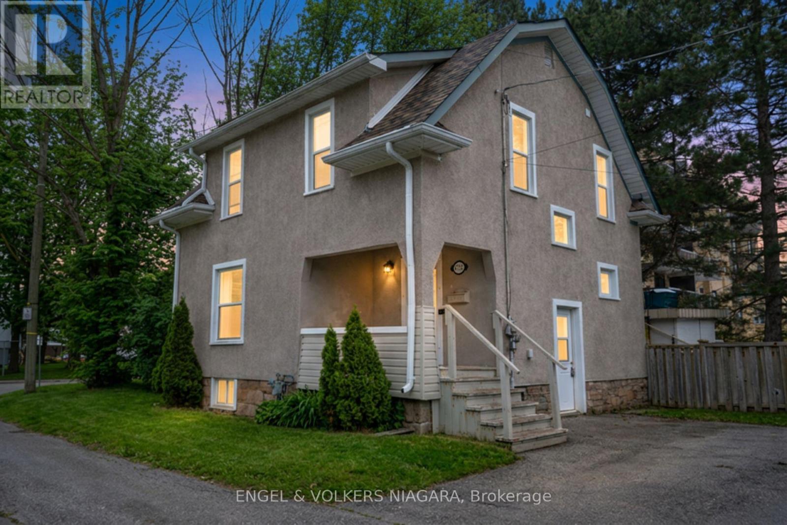 4752 Crawford Place W Property Photo 2