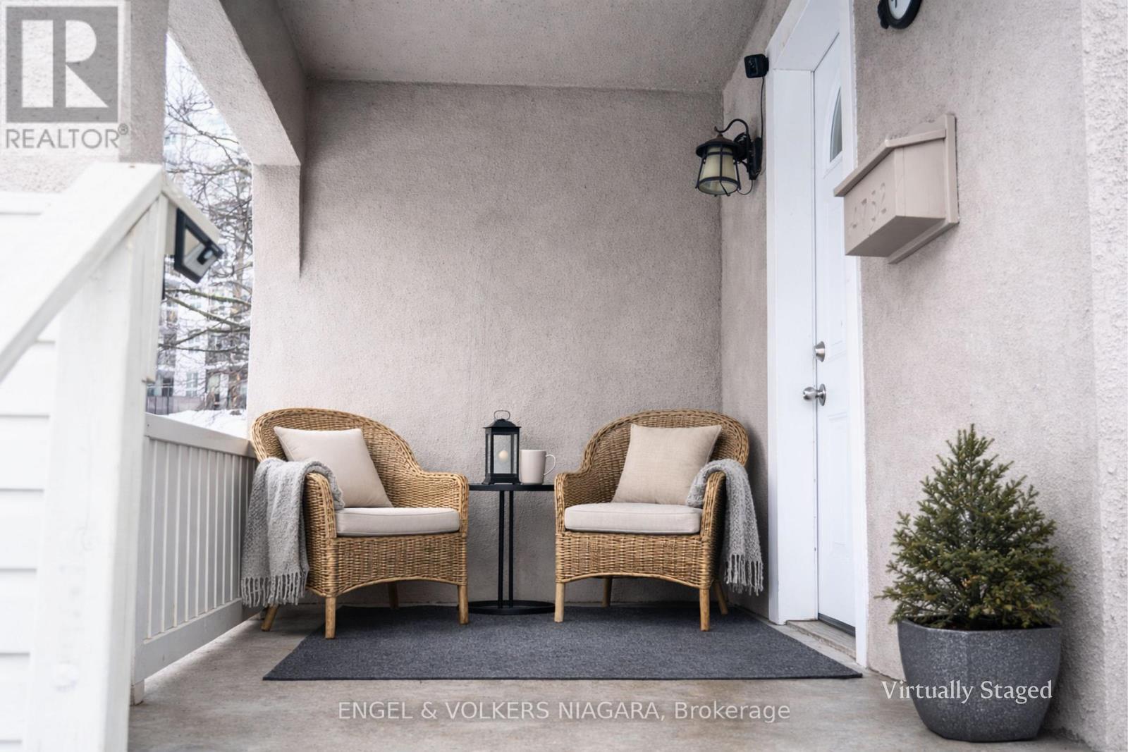 4752 Crawford Place W Property Photo 6