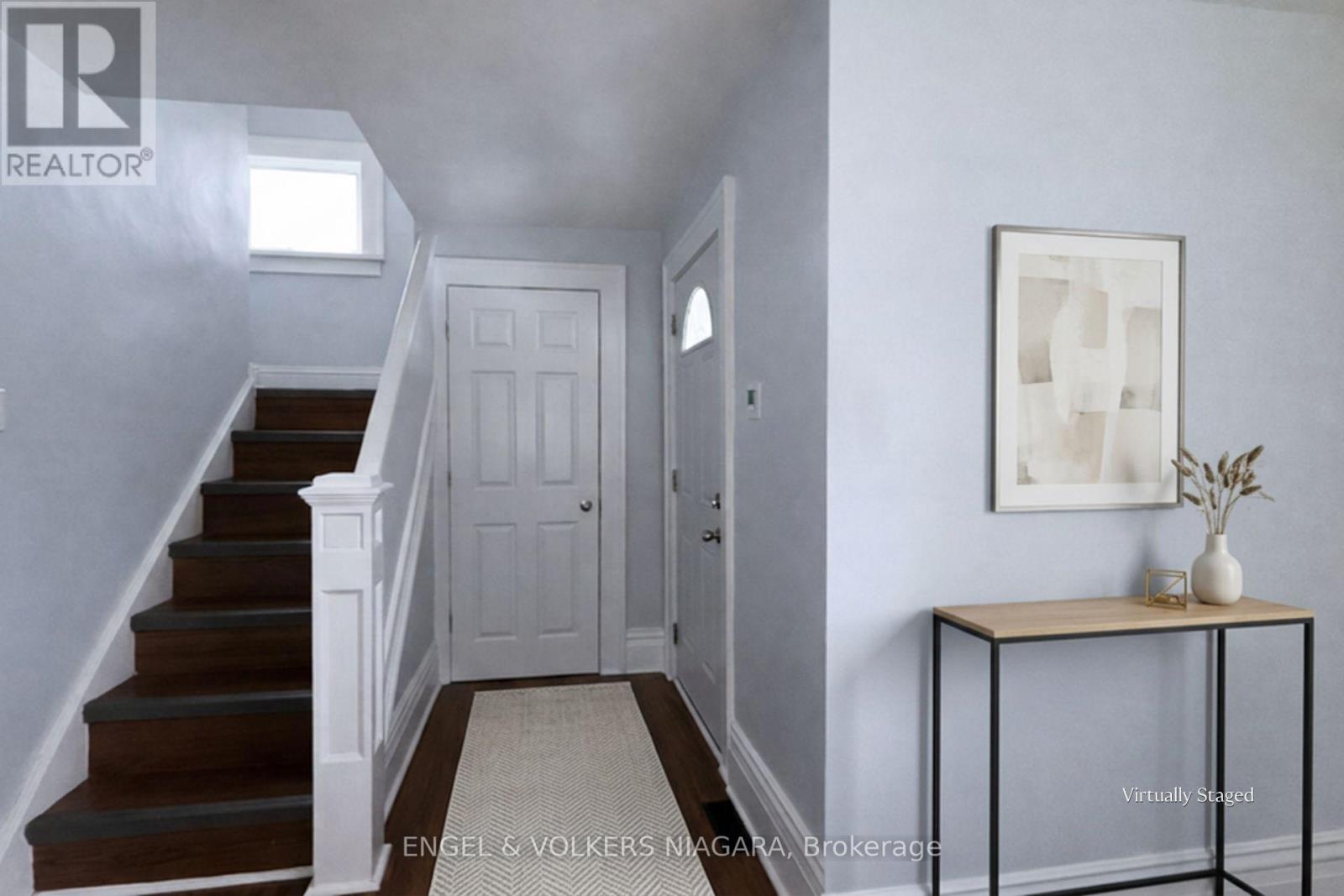 4752 Crawford Place W Property Photo 8