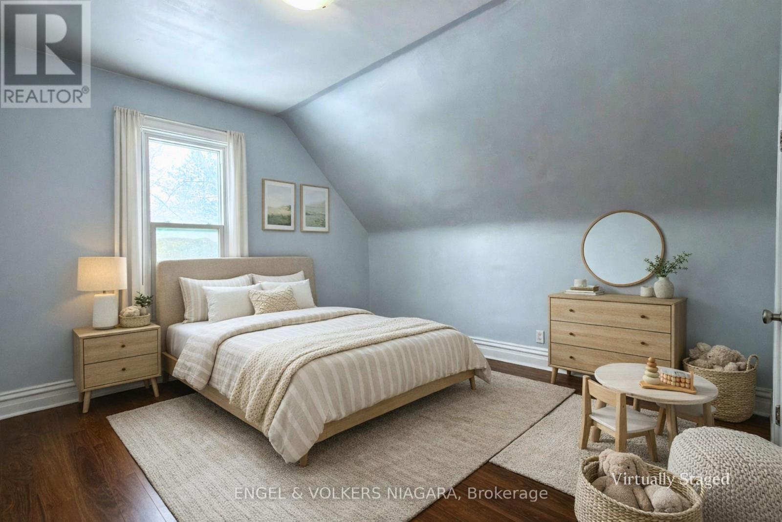 4752 Crawford Place W Property Photo 14