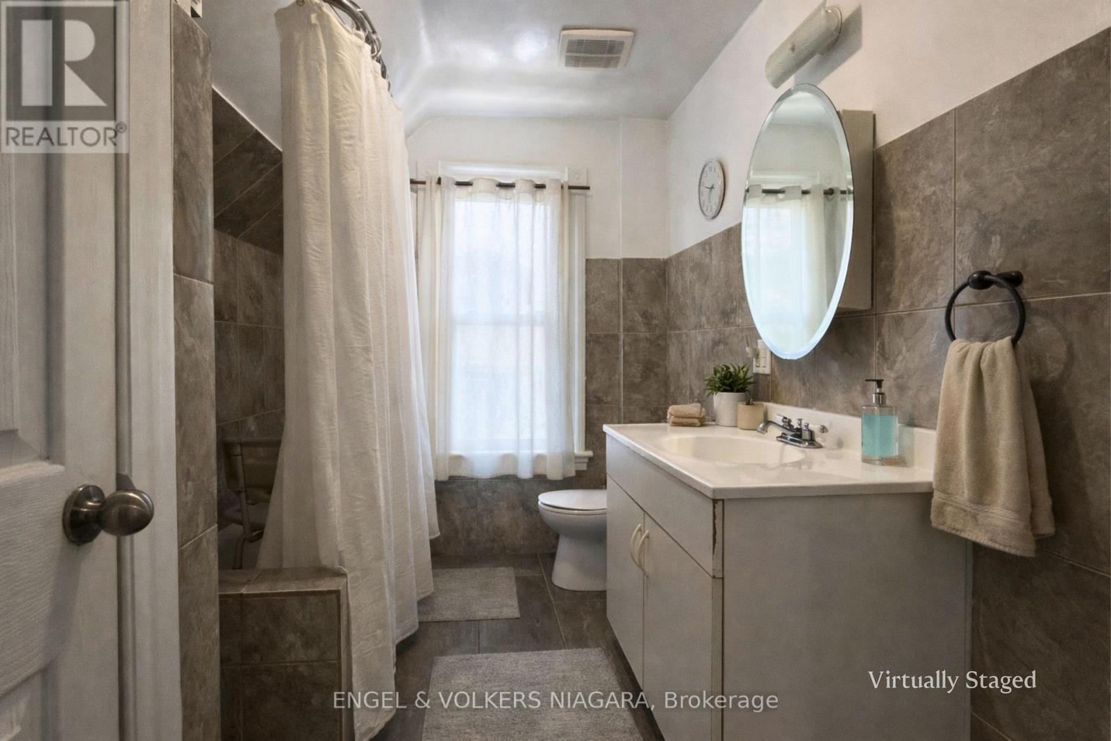 4752 Crawford Place W Property Photo 15